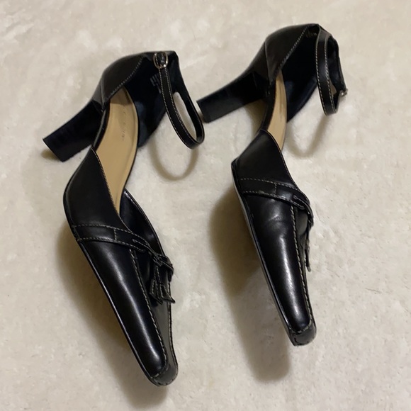 🦋 3 For $15 🦋 Worthington Heels - Picture 2 of 5